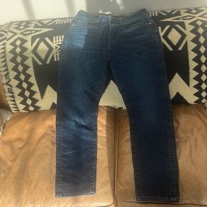 Like new! AE Flex Slim Straight Jean